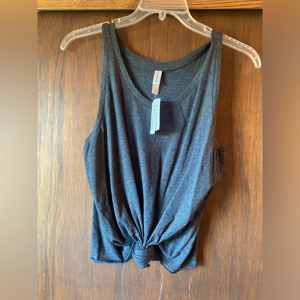 US apparel tie front‎ top